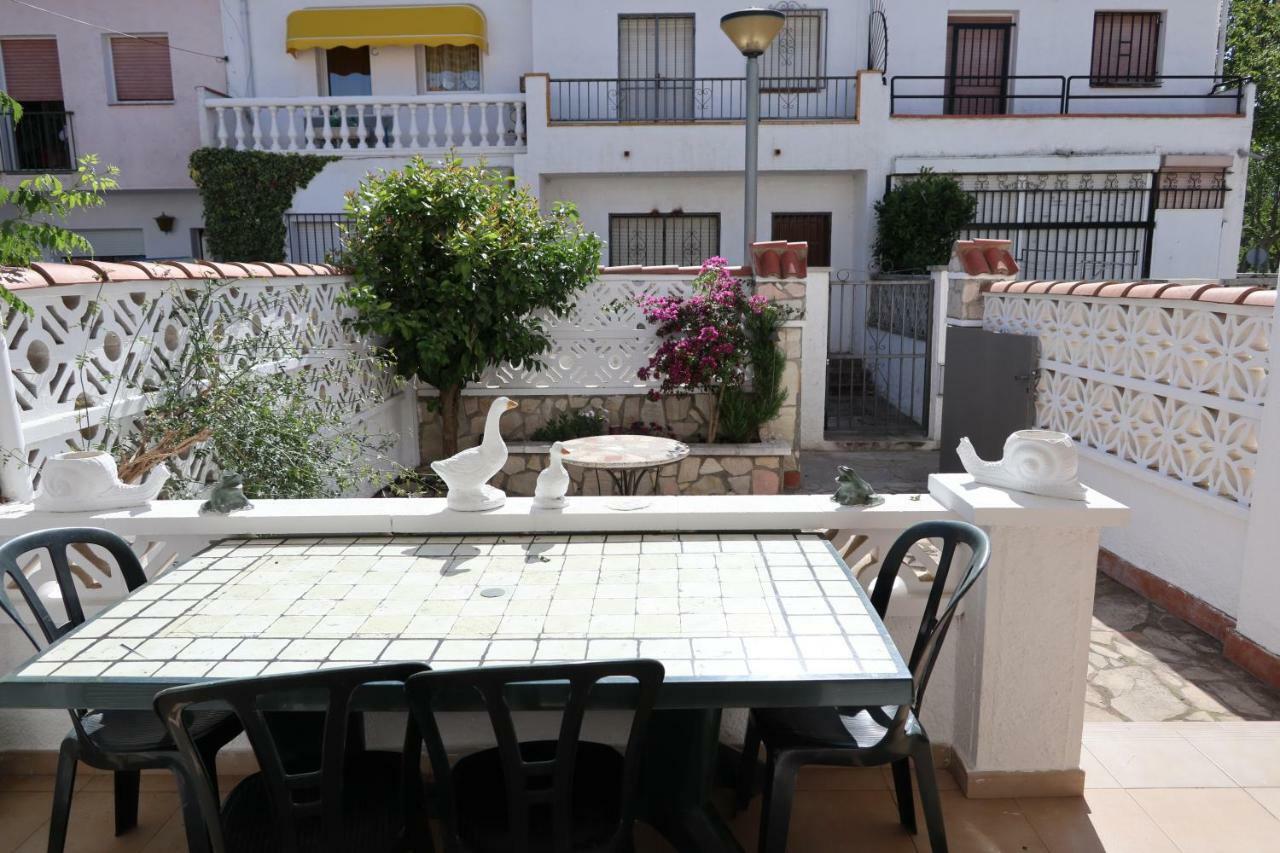 Orlina Apartment Empuriabrava Luaran gambar