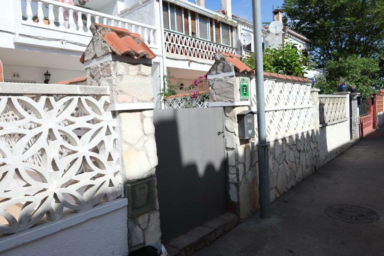 Orlina Apartment Empuriabrava Luaran gambar