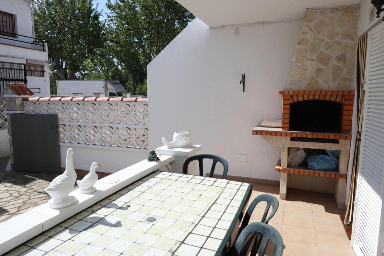 Orlina Apartment Empuriabrava Luaran gambar