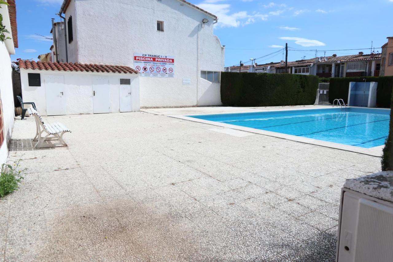 Orlina Apartment Empuriabrava Luaran gambar